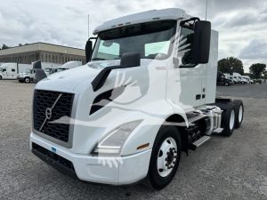 2019 VOLVO VNR64T300 9022804295