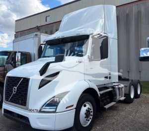 2019 VOLVO VNR64T300 9029938004