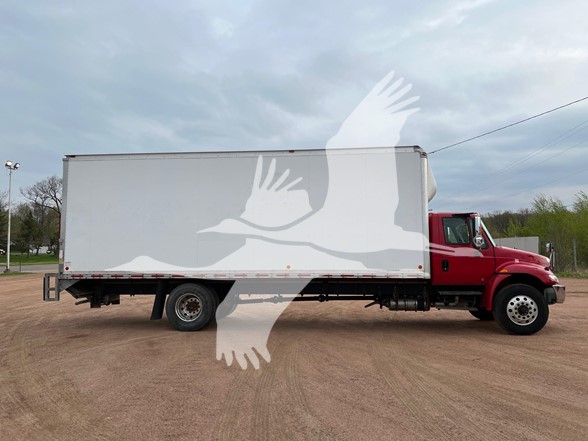 2019 INTERNATIONAL DURASTAR 4300 - image 4 of 6