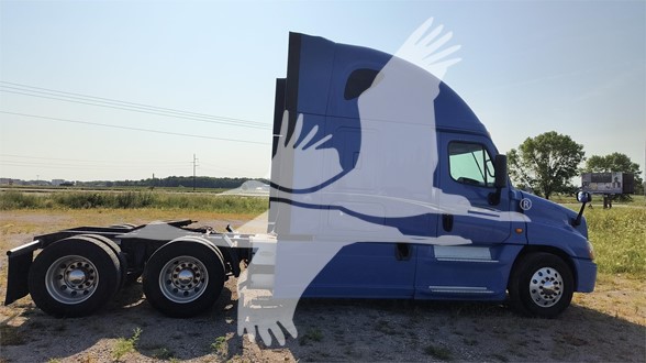 2017 FREIGHTLINER CASCADIA 125 EVOLUTION - image 3 of 6