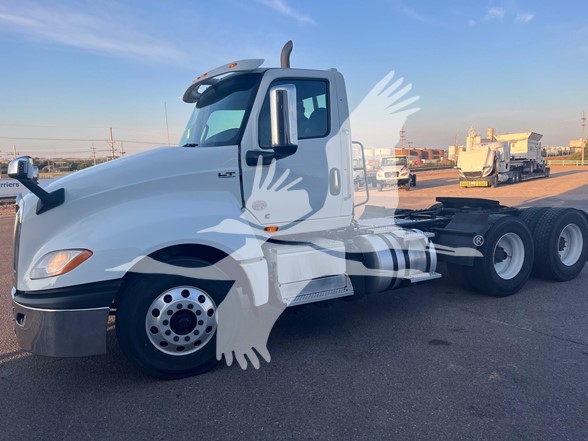 2019 INTERNATIONAL LT - image 1 of 6