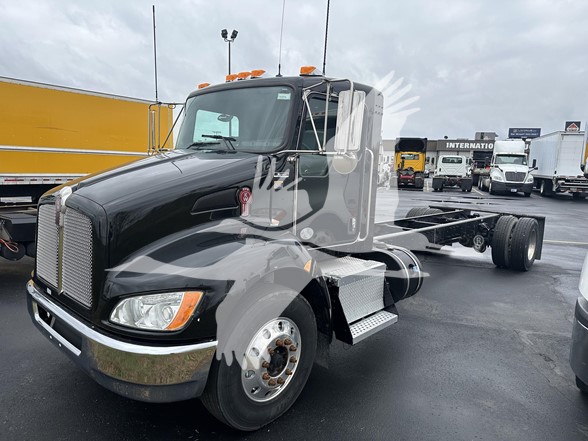 2021 KENWORTH T270 - image 2 of 6