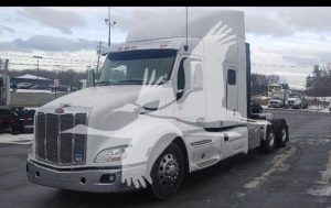 2017 PETERBILT 579 9039825044